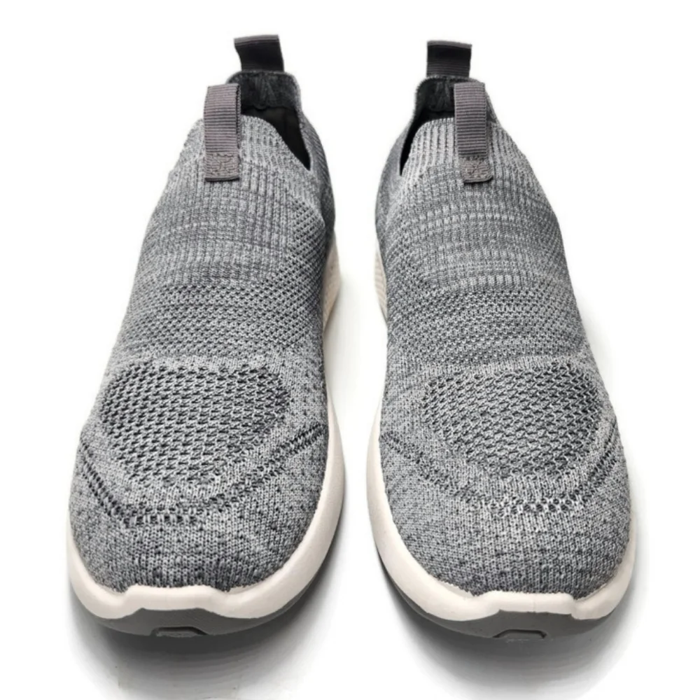 Tommy Bahama Flint Jogger Light Grey Knit Pull-On No-Lace Memory Foam Sneakers - Picture 2 of 10